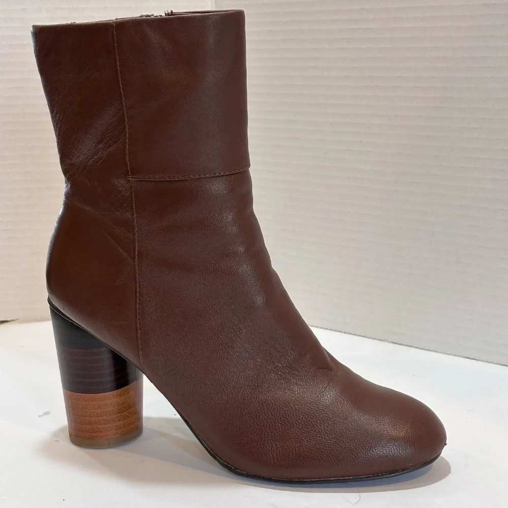 Very Volatile Women's Millian Boots Brown SZ 7 Side Zip Closure